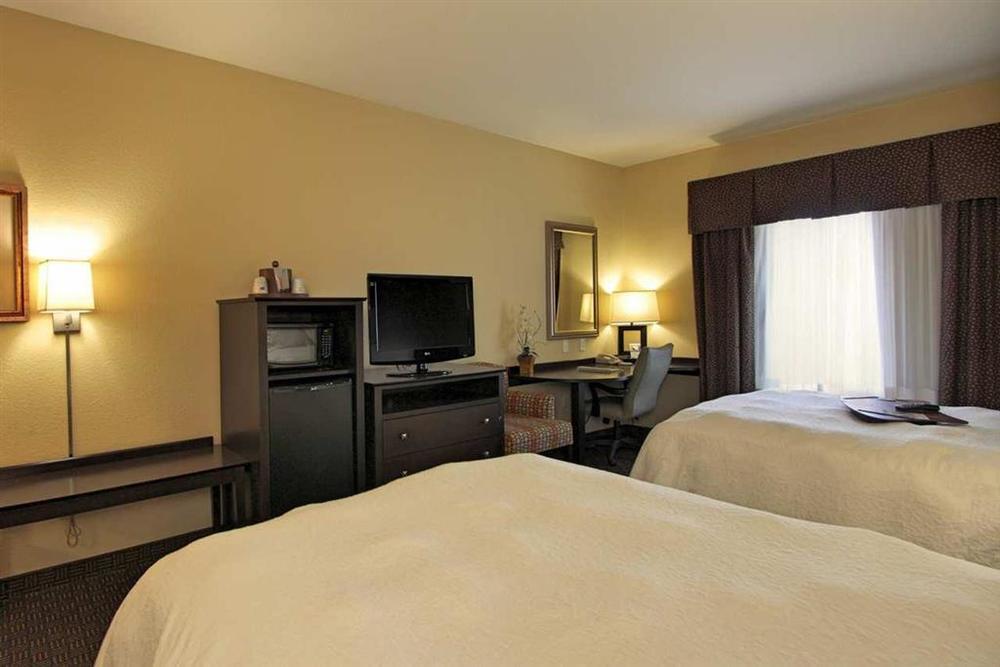 Hampton Inn & Suites Данвілл Номер фото